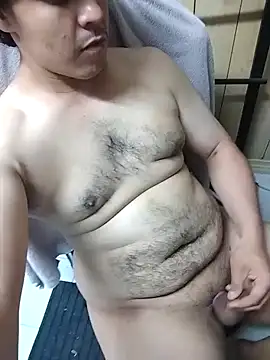 RobbyThrobb online show from February 8, 2025, 10:08 pm