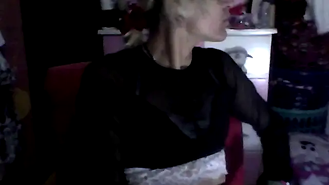 ariana crazzy online show from December 4, 2025, 12:04 pm