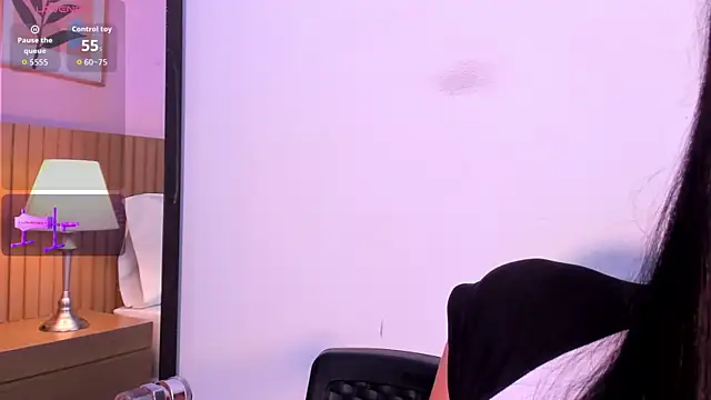 sexy mich 18 online show from April 5, 2026, 7:20 pm