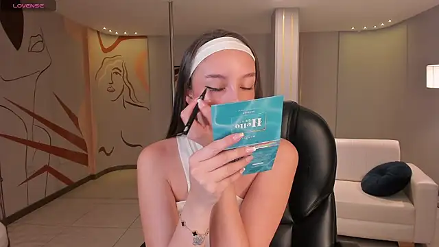 KaiaFerreira online show from September 19, 2025, 1:48 pm