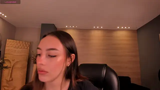 KaiaFerreira online show from March 12, 2025, 11:54 am