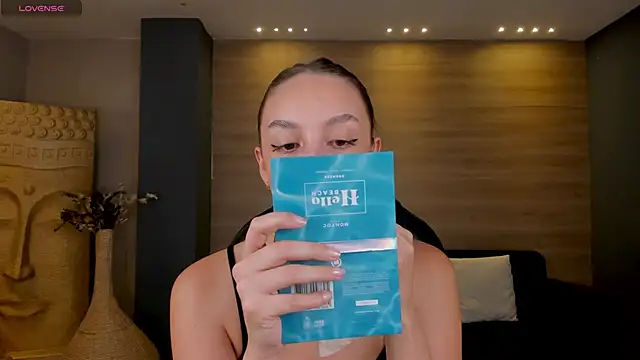 KaiaFerreira online show from November 12, 2025, 7:40 pm