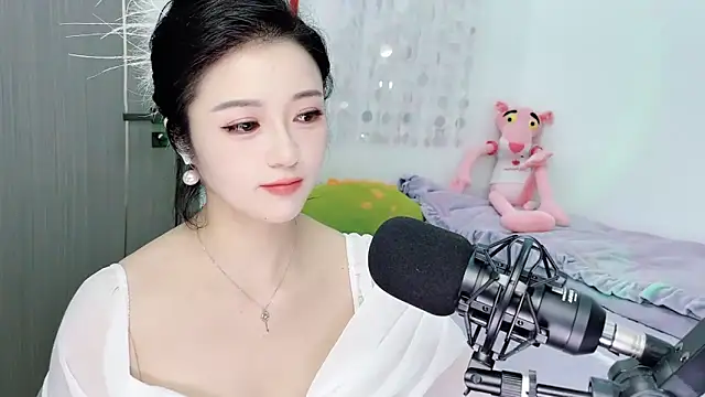 starsqimei online show from February 25, 2026, 6:24 am