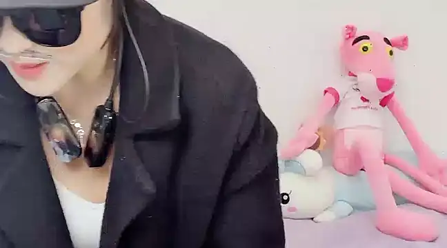 starsqimei online show from March 20, 2025, 5:13 am