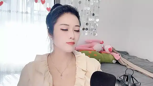 starsqimei online show from November 21, 2025, 5:39 am