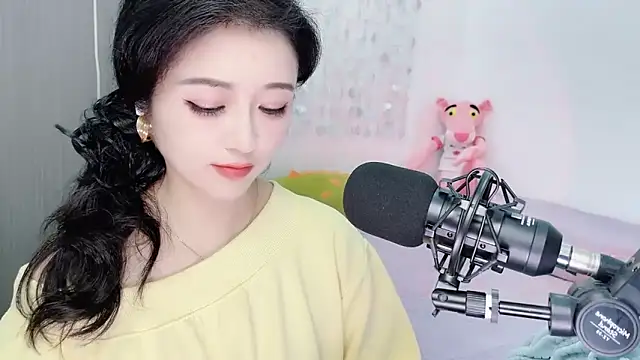 starsqimei online show from February 22, 2026, 5:54 am