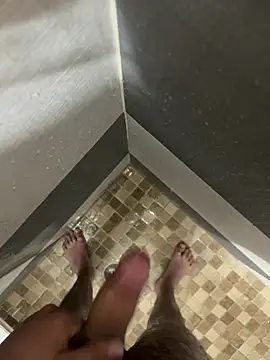 Snapshot of mylovetr1 chatting on February 15, 2026, 12:33 am mylovetr1 online show from February 15, 2026, 12:33 am