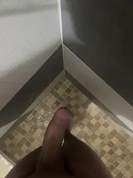 Snapshot of mylovetr1 chatting on January 10, 2025, 6:42 am mylovetr1 online show from January 10, 2025, 6:42 am