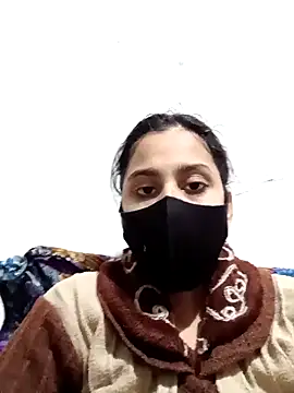 Snapshot of magicmoment00786 chatting on February 7, 2025, 4:35 pm magicmoment00786 online show from February 7, 2025, 4:35 pm