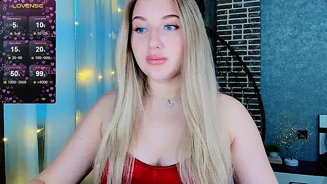 Evacadooo online show from November 26, 2025, 4:45 am