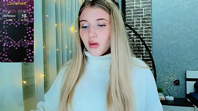 Evacadooo online show from November 29, 2025, 1:28 am