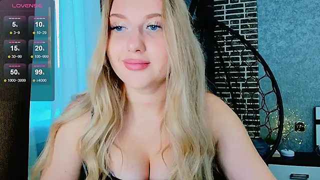 Evacadooo online show from September 23, 2025, 3:24 am