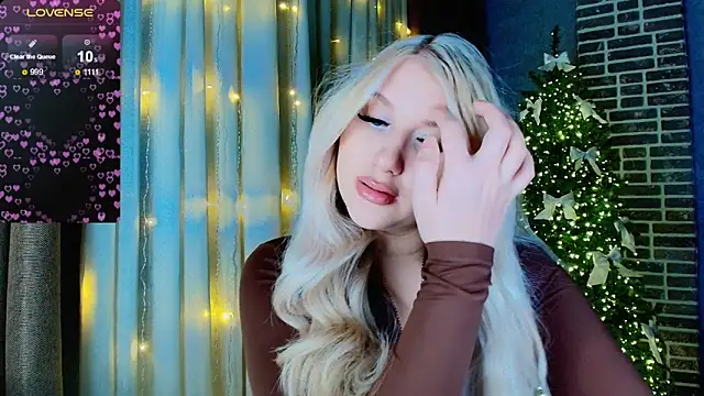 Evacadooo online show from December 20, 2025, 10:29 am