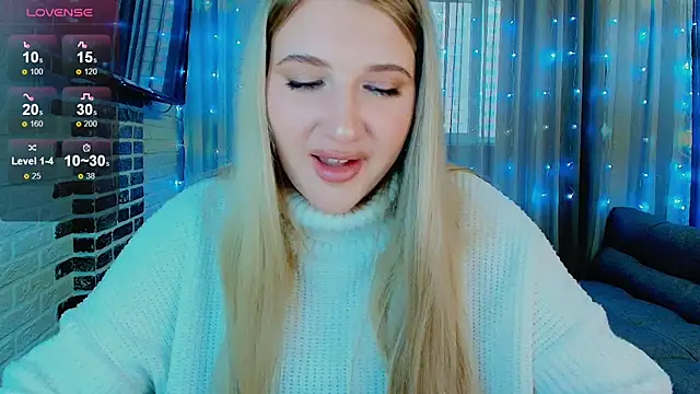 Evacadooo online show from October 4, 2025, 7:21 am