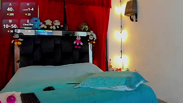 chloe vasquez710 online show from February 12, 2025, 7:24 pm