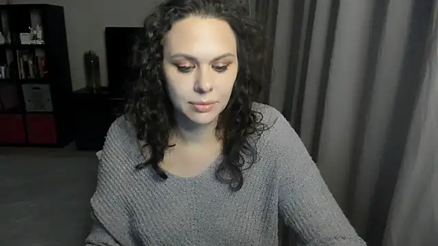 MollyCheiz online show from May 24, 2026, 12:21 am