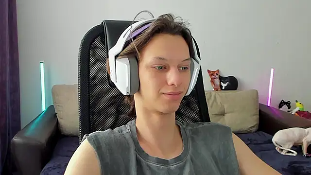 Snapshot of Ostin_meow chatting on February 27, 2026, 5:29 am Ostin meow online show from February 27, 2026, 5:29 am