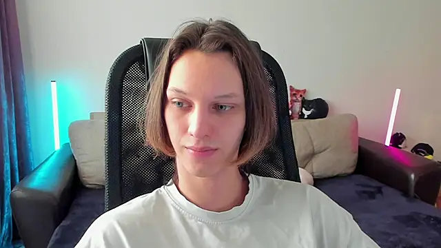 Ostin meow online show from April 14, 2026, 12:43 pm