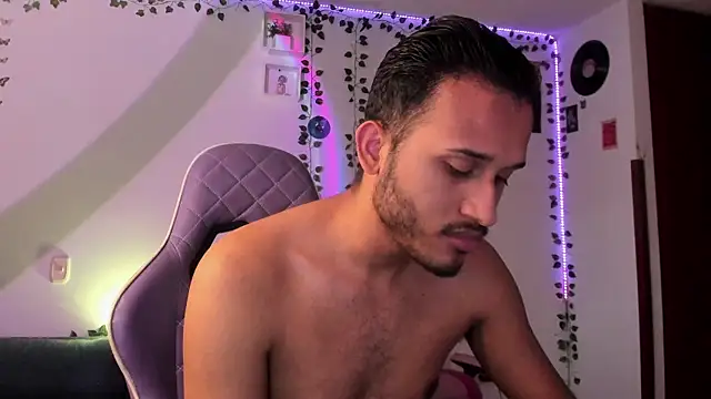 Raf brunette online show from January 31, 2025, 12:18 pm