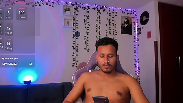 Raf brunette online show from January 14, 2025, 1:06 pm