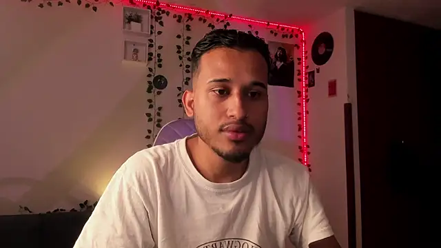 Raf brunette online show from February 8, 2025, 11:44 am