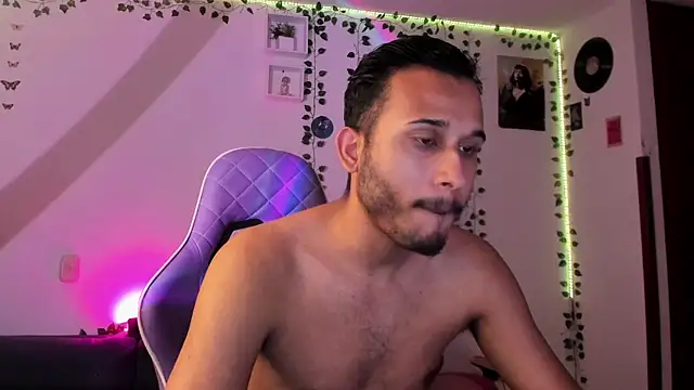 Raf brunette online show from January 30, 2025, 11:01 am