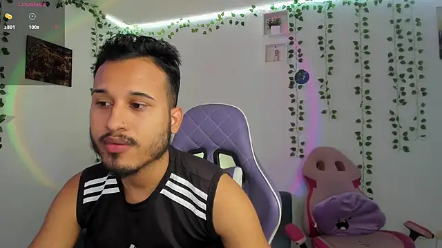 Raf brunette online show from December 30, 2024, 1:36 pm