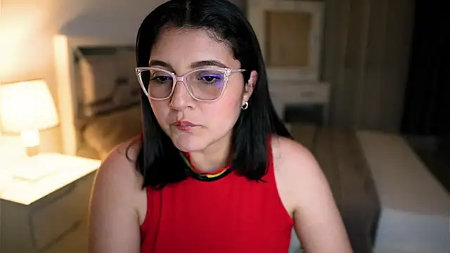 Camilaa bueno online show from October 7, 2025, 2:56 am