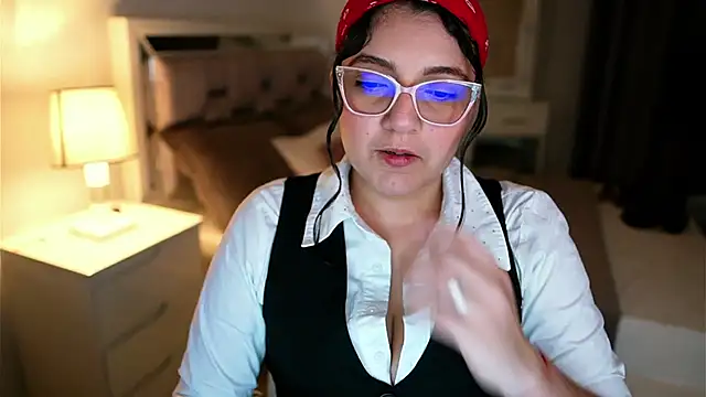 Camilaa bueno online show from February 11, 2026, 11:15 pm