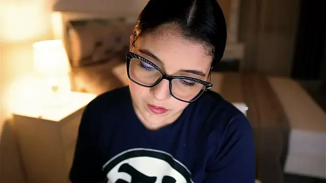 Camilaa bueno online show from September 29, 2025, 3:13 am