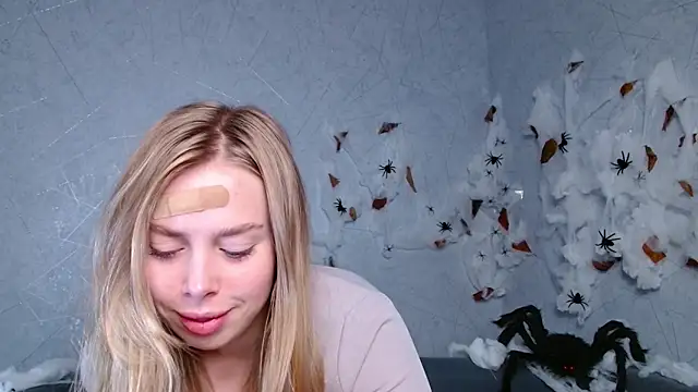 sofiaa here online show from October 22, 2025, 12:43 am