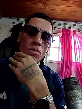 FlacoDani online show from October 7, 2025, 5:14 pm