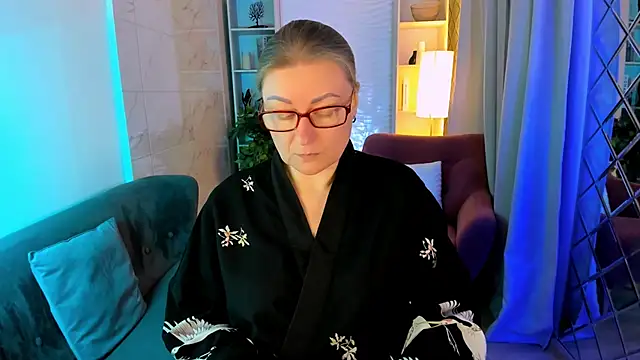 Snapshot of AlexandraKind chatting on November 20, 2025, 8:53 pm AlexandraKind online show from November 20, 2025, 8:53 pm