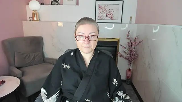 Snapshot of AlexandraKind chatting on November 22, 2025, 1:43 pm AlexandraKind online show from November 22, 2025, 1:43 pm