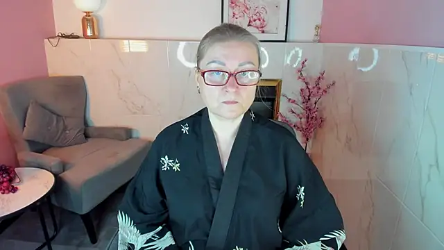 Snapshot of AlexandraKind chatting on November 16, 2025, 1:38 pm AlexandraKind online show from November 16, 2025, 1:38 pm