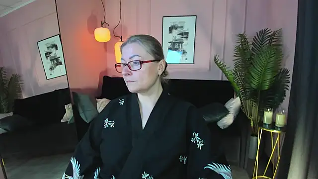 Snapshot of AlexandraKind chatting on October 17, 2025, 1:46 pm AlexandraKind online show from October 17, 2025, 1:46 pm