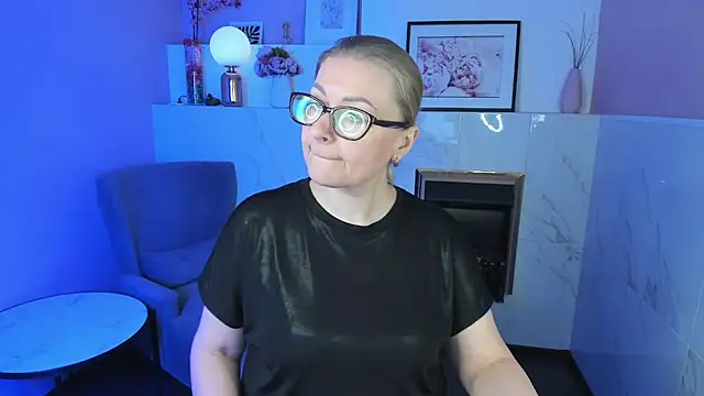 Snapshot of AlexandraKind chatting on March 15, 2025, 4:54 pm AlexandraKind online show from March 15, 2025, 4:54 pm