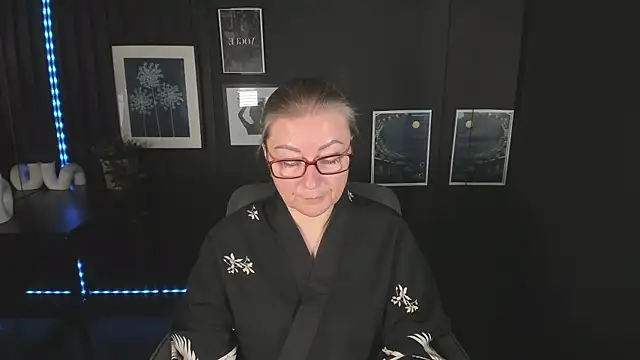 Snapshot of AlexandraKind chatting on September 25, 2025, 2:12 pm AlexandraKind online show from September 25, 2025, 2:12 pm