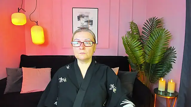 Snapshot of AlexandraKind chatting on October 23, 2025, 1:43 pm AlexandraKind online show from October 23, 2025, 1:43 pm