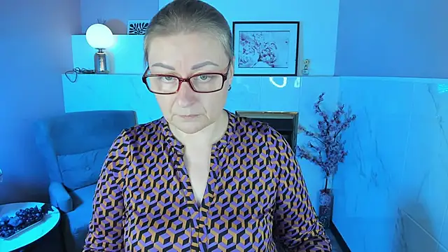 Snapshot of AlexandraKind chatting on November 3, 2025, 8:34 pm AlexandraKind online show from November 3, 2025, 8:34 pm