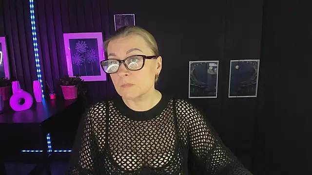 Snapshot of AlexandraKind chatting on March 10, 2025, 1:43 pm AlexandraKind online show from March 10, 2025, 1:43 pm