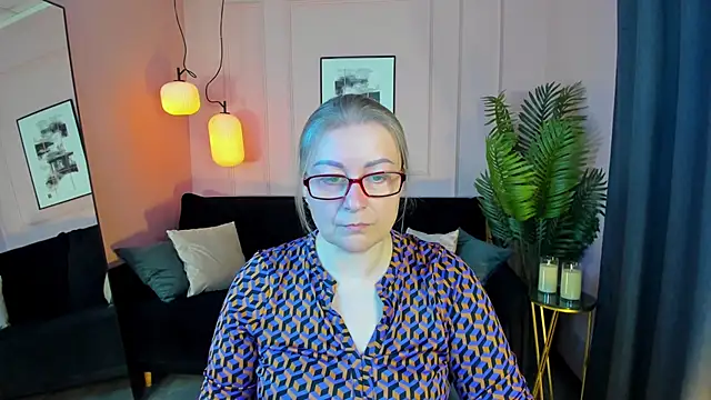 Snapshot of AlexandraKind chatting on October 8, 2025, 1:34 pm AlexandraKind online show from October 8, 2025, 1:34 pm