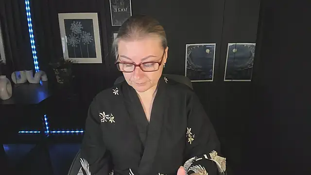 Snapshot of AlexandraKind chatting on September 24, 2025, 1:28 pm AlexandraKind online show from September 24, 2025, 1:28 pm