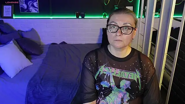 Snapshot of AlexandraKind chatting on March 22, 2025, 11:09 pm AlexandraKind online show from March 22, 2025, 11:09 pm