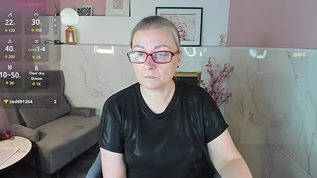 Snapshot of AlexandraKind chatting on September 12, 2025, 1:44 pm AlexandraKind online show from September 12, 2025, 1:44 pm