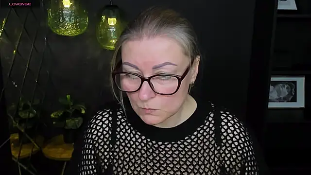 Snapshot of AlexandraKind chatting on March 8, 2025, 8:46 pm AlexandraKind online show from March 8, 2025, 8:46 pm