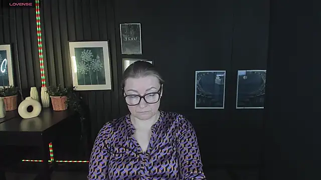 Snapshot of AlexandraKind chatting on March 7, 2025, 7:19 am AlexandraKind online show from March 7, 2025, 7:19 am