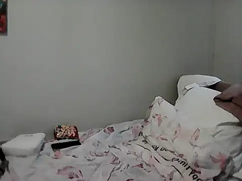 housewife shantie online show from April 17, 2026, 11:57 am