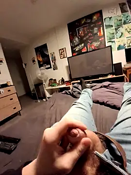 stev3w online show from December 2, 2025, 4:19 pm