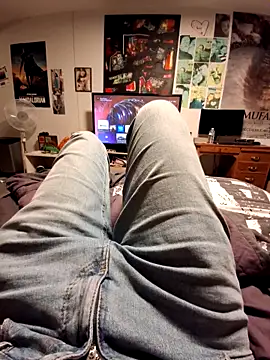 stev3w online show from December 4, 2025, 6:07 pm